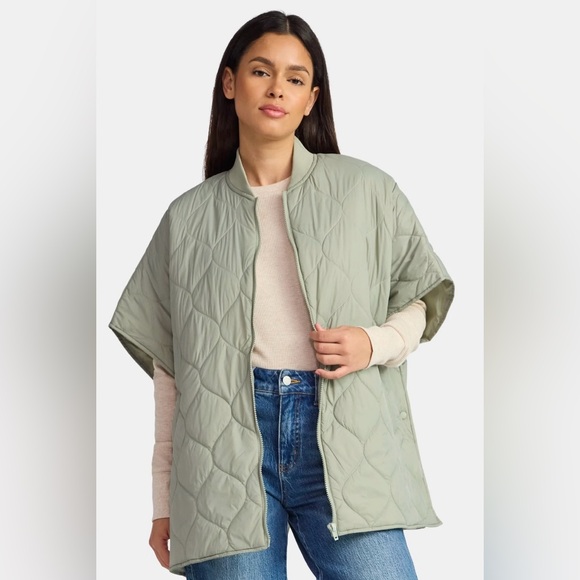 Time and Tru Jackets & Blazers - NWT Women's Quilted Green Puffer Jacket - Free matching hat with purchase 🧢